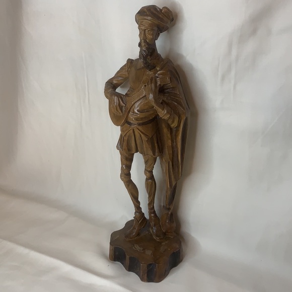 Large vintage hand carved wooden figure with instrument - Picture 9 of 16